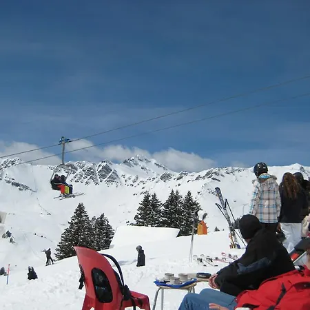 Moulins 8 * Champery
